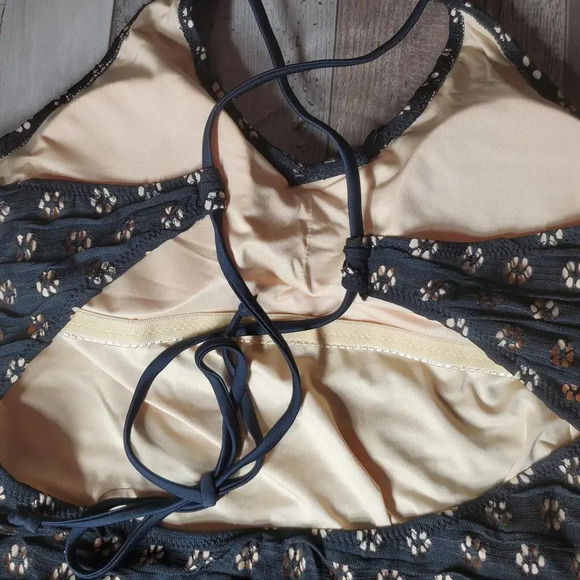 NWT Beachsissi Black Floral Cutout One Piece Swimsuit Size Medium - Picture 12 of 12